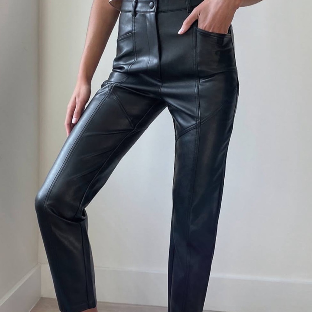 Aritzia Wilfred “Rebel” Vegan Leather Pants, Black, Size 00 - Picture 2 of 6